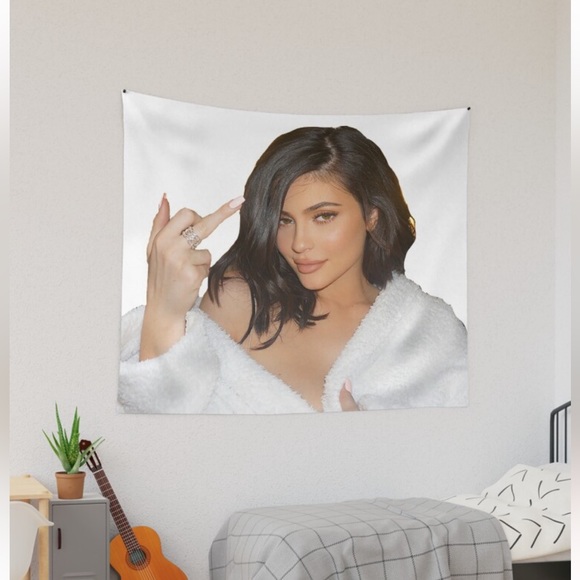 Kylie jenner tapestry - Picture 1 of 1
